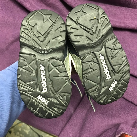 Size 1 New Balance - Picture 2 of 5